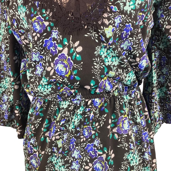 Charlotte Russe Floral V Neck Dress Lace Detail Size Small - Picture 5 of 16